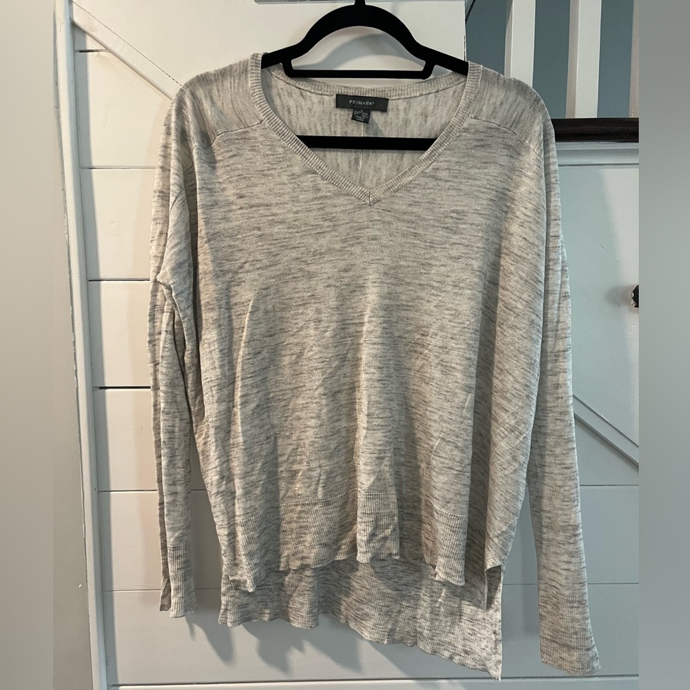 Gray Long-Sleeve Sweater (S)